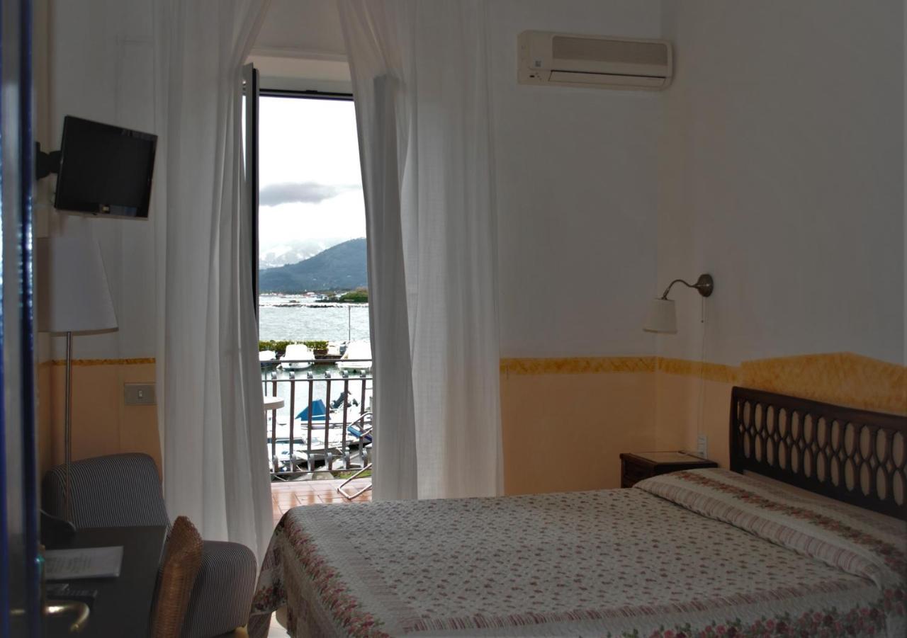 Hotel Sette Archi Bocca di Magra Exterior foto